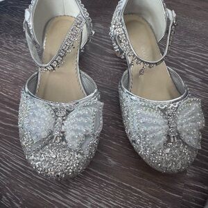 Silver Glitter Kids Shoes with Butterfly Design size 33